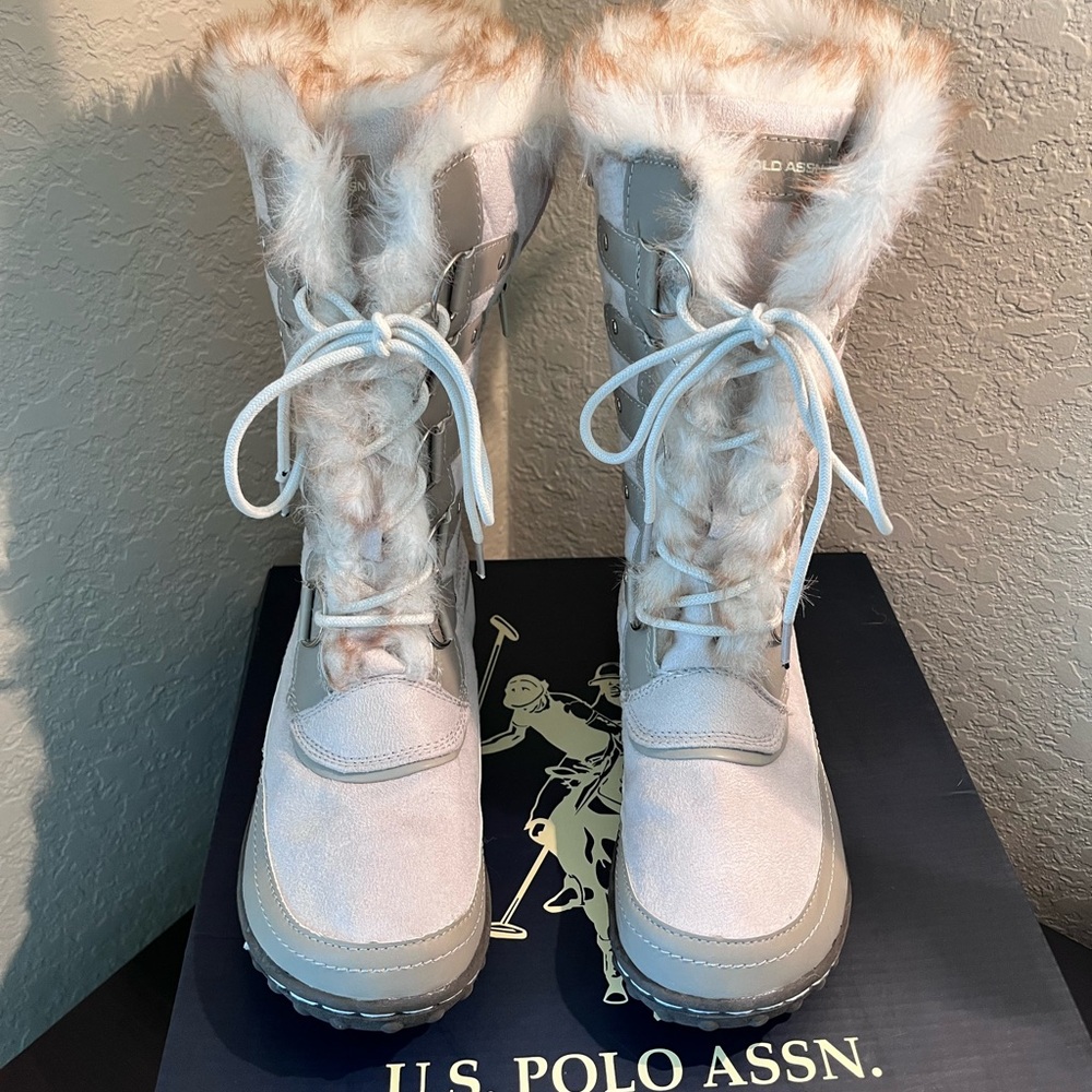 U.S. Polo Assn. Gray and White Winter Boots with Fur Lining and Rubber Sole